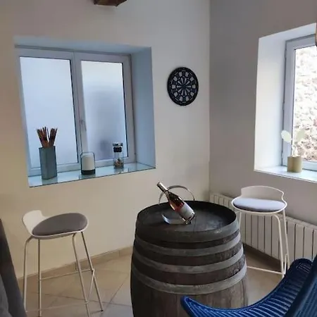 La Vigneronne Du 7 Apartment *