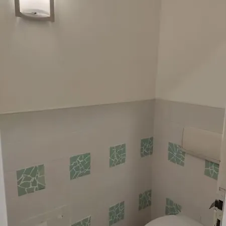 La Vigneronne Du 7 *