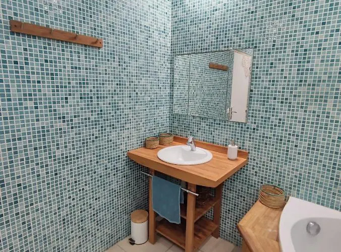 La Vigneronne Du 7 * Bouzigues